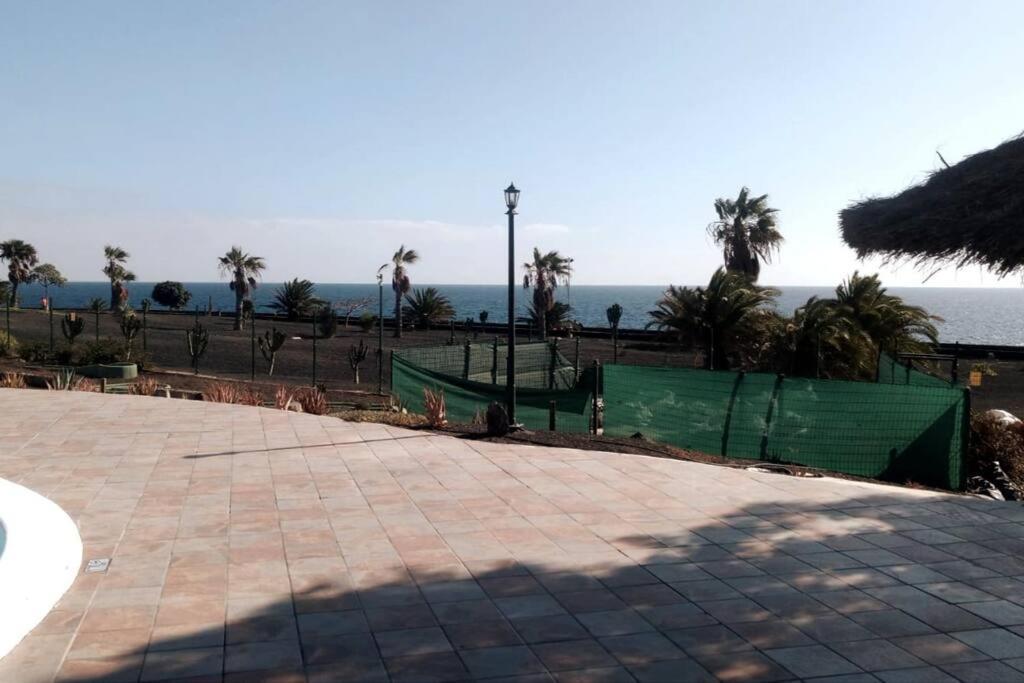 Tuscan Apartment Mit Meerblick Und Sonnenterrasse Costa Teguise Esterno foto